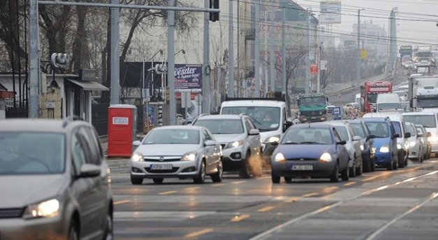 Ezért lehet akár lejárt műszakival is közlekedni